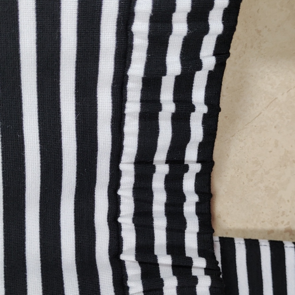 4171 Chico's black & white striped knit blazer 3 XL - Picture 8 of 11